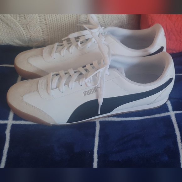 Brand New Never Worn Men's Adidas Turino sneakers size 14 - Picture 3 of 6